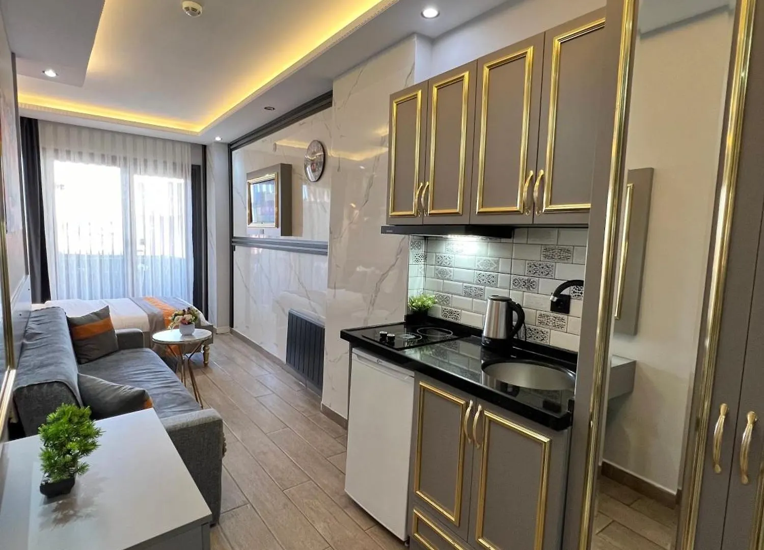 Taksim Larissa hotel suites İstanbul