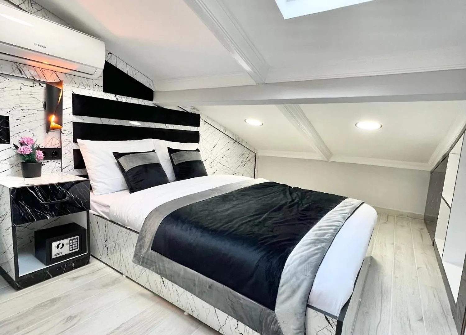Taksim Larissa Hotel Suites Стамбул