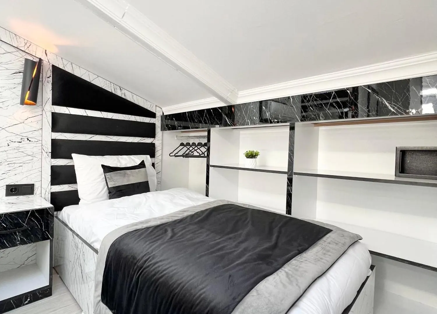 Taksim Larissa hotel suites İstanbul Apart Otel